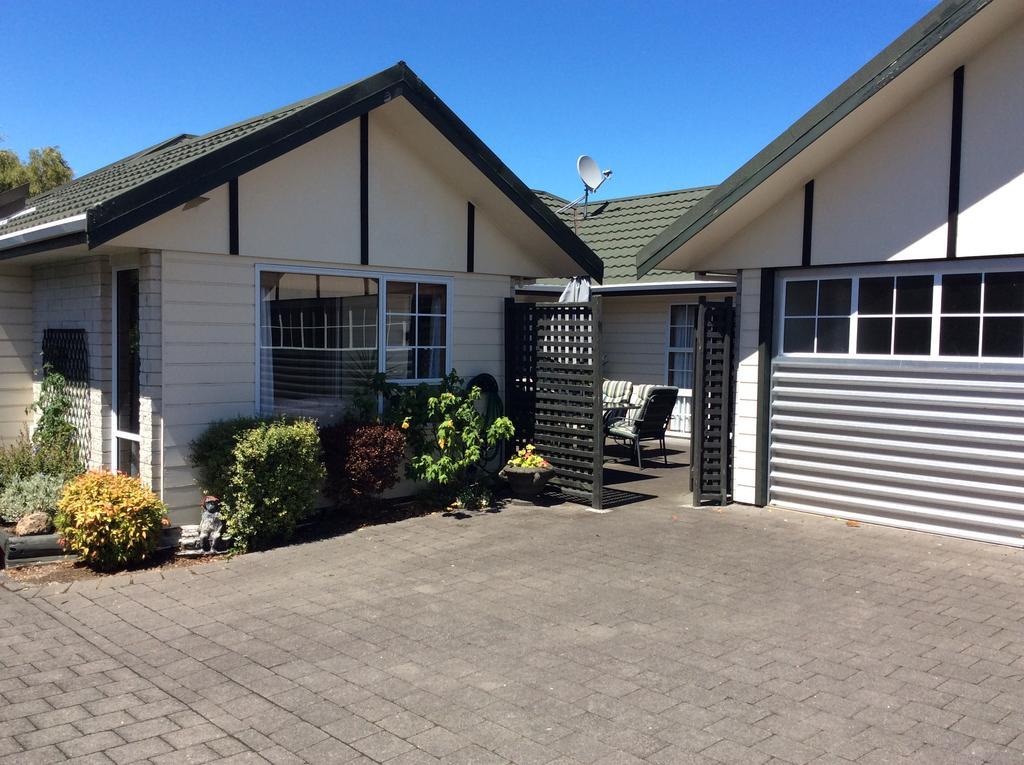 Tui House Taupo Exterior photo