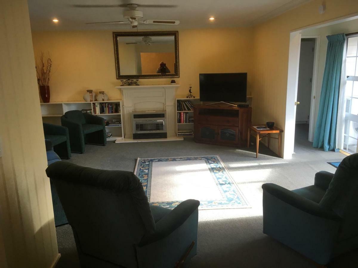 Tui House Taupo Exterior photo