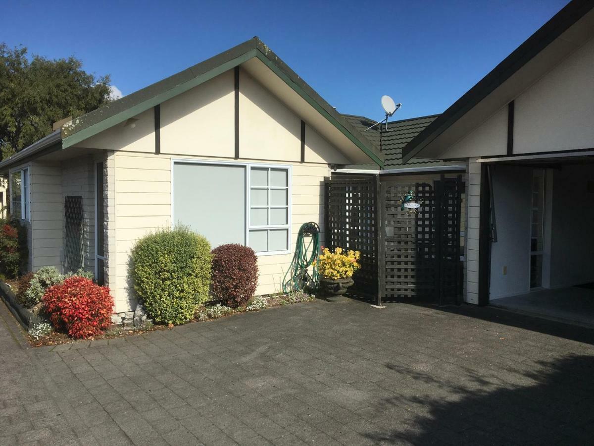 Tui House Taupo Exterior photo